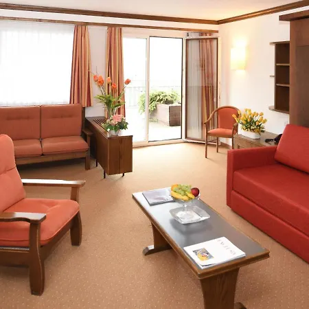 Europa-2 Appartement *